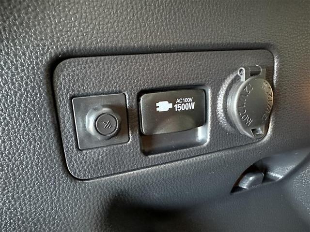 ヤリスクロス ハイブリッドＺ　クルーズＣ　横滑防止装置　リアカメラ　ワンオーナー車　フルセグ地デジ　ＬＥＤライト　メモリーナビゲーション　ナビ＆ＴＶ　盗難防止装置　電動シート　ＡＷ　キーレス　ＤＶＤ再生　スマートキー　ＡＢＳ（32枚目）