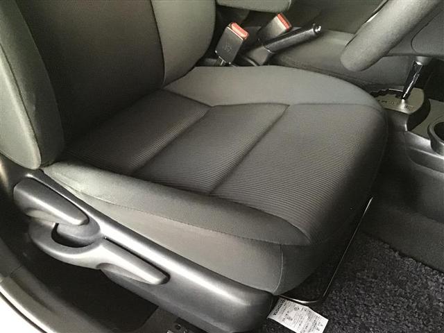 S キーレス付 ナビ/TV VSC バックC ワTV ETC装備 パワーウインドウ CDオーディオ イモビ スマキー AC パワステ メモリナビ ABS エアバック エマージェンシーブレーキ ドラレコ付き(18枚目)