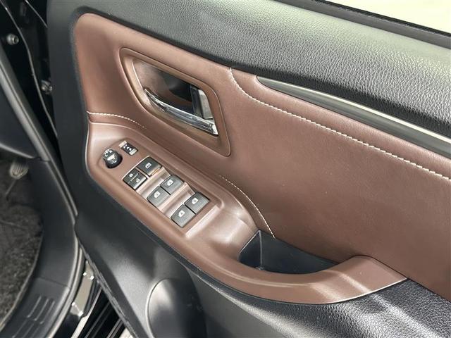 エスクァイア Ｇｉ　エアロ付き　両側Ｐドア　ウォークスルー　１オナ　スマートキーＰスタート　リアカメラ　アイドリングＳＴＯＰ　ＥＴＣ車載器　オートエアコン　イモビライザー　オートクルーズコントロール　キーレス　ナビＴＶ（8枚目）