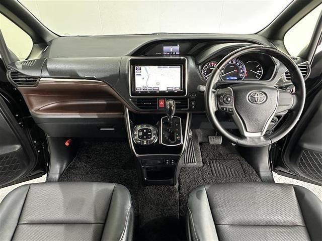 エスクァイア Ｇｉ　エアロ付き　両側Ｐドア　ウォークスルー　１オナ　スマートキーＰスタート　リアカメラ　アイドリングＳＴＯＰ　ＥＴＣ車載器　オートエアコン　イモビライザー　オートクルーズコントロール　キーレス　ナビＴＶ（11枚目）