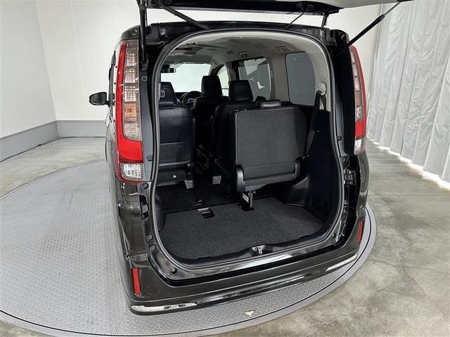 エスクァイア Ｇｉ　エアロ付き　両側Ｐドア　ウォークスルー　１オナ　スマートキーＰスタート　リアカメラ　アイドリングＳＴＯＰ　ＥＴＣ車載器　オートエアコン　イモビライザー　オートクルーズコントロール　キーレス　ナビＴＶ（29枚目）