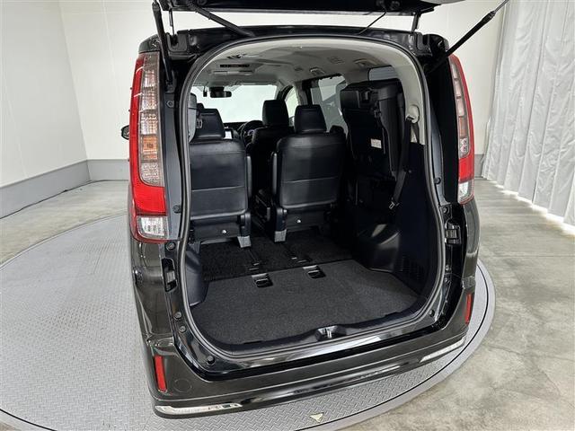 エスクァイア Ｇｉ　エアロ付き　両側Ｐドア　ウォークスルー　１オナ　スマートキーＰスタート　リアカメラ　アイドリングＳＴＯＰ　ＥＴＣ車載器　オートエアコン　イモビライザー　オートクルーズコントロール　キーレス　ナビＴＶ（30枚目）