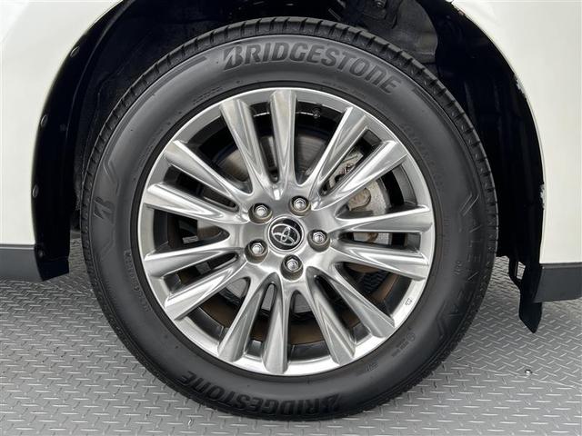 ハリアー プレミアム　メタル　アンド　レザーパッケージ　横滑り防止機能　メモリナビ　プリクラッシュセーフティー　レザーシート　キーレス　アルミホイール　ＡＢＳ　地デジ　バックガイドモニター　クルーズコントロール　ワンオーナー　盗難防止装置　パワーシート（6枚目）