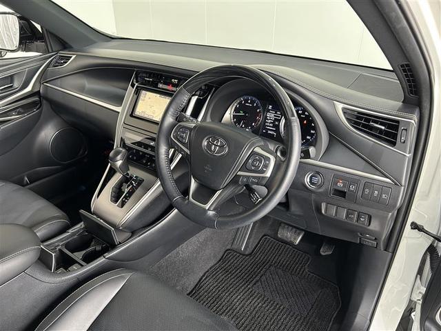 ハリアー プレミアム　メタル　アンド　レザーパッケージ　横滑り防止機能　メモリナビ　プリクラッシュセーフティー　レザーシート　キーレス　アルミホイール　ＡＢＳ　地デジ　バックガイドモニター　クルーズコントロール　ワンオーナー　盗難防止装置　パワーシート（7枚目）