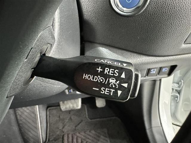 C-HR G モード ネロ セーフティプラスIII プリクラッシュセーフティ 盗難防止装置 LEDヘッドライト キーレス 半革 クルコン 定期点検記録簿 メモリーナビ ETC スマートキー ミュージックプレイヤー接続可 ワンオーナー バックカメラ(13枚目)