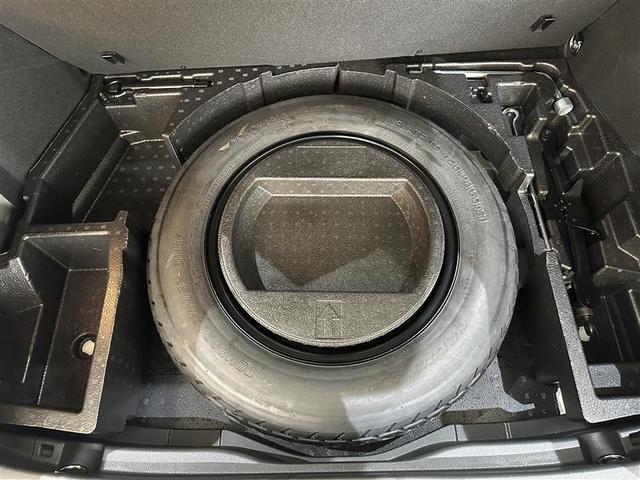 C-HR G モード ネロ セーフティプラスIII プリクラッシュセーフティ 盗難防止装置 LEDヘッドライト キーレス 半革 クルコン 定期点検記録簿 メモリーナビ ETC スマートキー ミュージックプレイヤー接続可 ワンオーナー バックカメラ(31枚目)