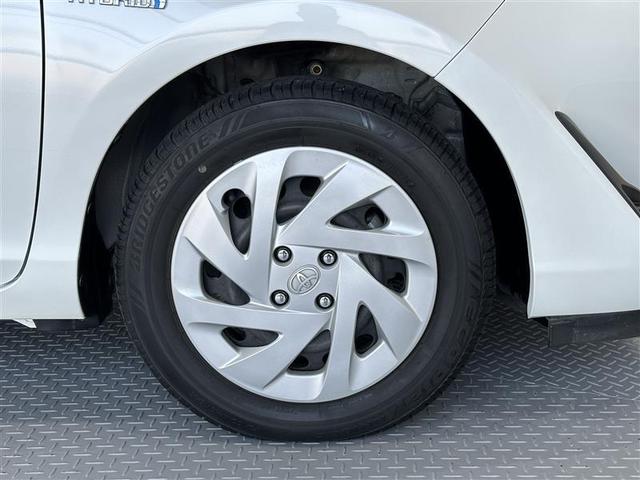 アクア Sスタイルブラック AUX端子 記録簿あり バックモニタ- ナビTV イモビライザー スマートキープッシュスタート ETC付き Wエアバッグ キーフリ メモリーナビゲーション 横滑り防止装置付き 1セグ ABS PS(6枚目)