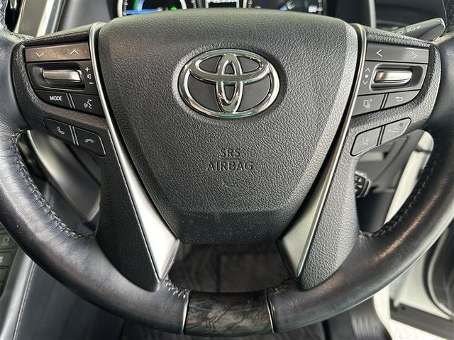 アルファードハイブリッド ＳＲ　Ｃパッケージ　点検記録簿　ワンオナ　バックモニター　オートエアコン　ＬＥＤ　横滑り防止機能　ＡＢＳ　イモビ　アルミ　ドライブレコーダー　ナビ＆ＴＶ　４ＷＤ　ミュージックプレイヤー接続可　３列シート　メモリーナビ（12枚目）