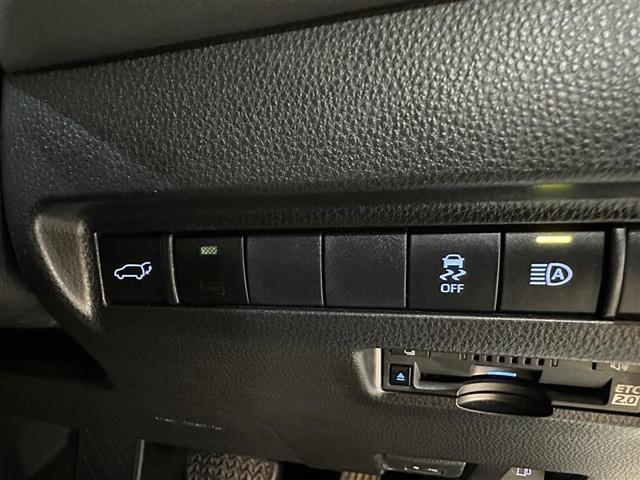 ハリアーハイブリッド Ｚ　エアロ　地上デジタル　衝突被害軽減　サイドエアバッグ　ＬＥＤランプ　Ｂモニタ　クルコン　ナビＴＶ　１オーナー　横滑り防止装置　スマートキー　盗難防止システム　ＡＢＳ　アルミ　ＥＴＣ付　エアバッグ（24枚目）