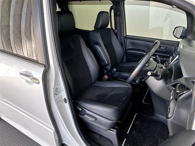 ヴォクシー ZS 煌III プリクラッシュ スマートキ アイスト DVD再生機能 記録簿付き 横滑り防止装置 ナビTV アルミ 三列シート WAC 盗難防止 オートエアコン キーレス ETC装備 パワステ メモリナビ クルコン(10枚目)