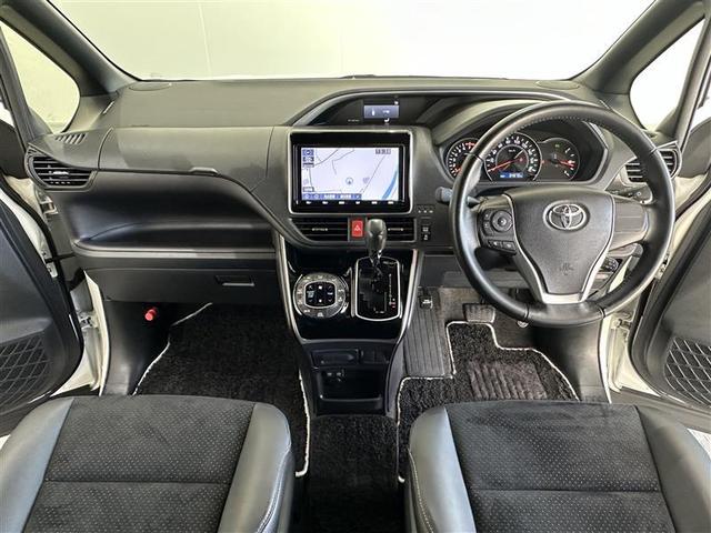 ヴォクシー ZS 煌III プリクラッシュ スマートキ アイスト DVD再生機能 記録簿付き 横滑り防止装置 ナビTV アルミ 三列シート WAC 盗難防止 オートエアコン キーレス ETC装備 パワステ メモリナビ クルコン(12枚目)