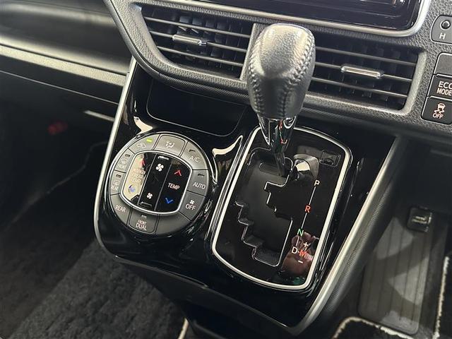 ヴォクシー ZS 煌III プリクラッシュ スマートキ アイスト DVD再生機能 記録簿付き 横滑り防止装置 ナビTV アルミ 三列シート WAC 盗難防止 オートエアコン キーレス ETC装備 パワステ メモリナビ クルコン(21枚目)