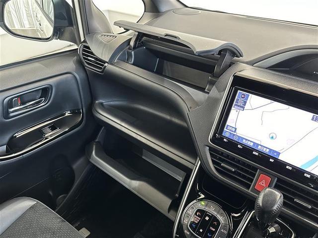 ヴォクシー ZS 煌III プリクラッシュ スマートキ アイスト DVD再生機能 記録簿付き 横滑り防止装置 ナビTV アルミ 三列シート WAC 盗難防止 オートエアコン キーレス ETC装備 パワステ メモリナビ クルコン(22枚目)