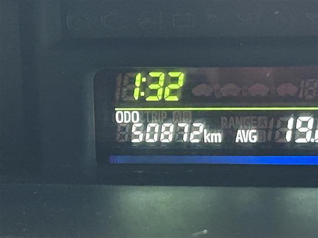 プリウスα S ワンオーナ スマキー 盗難防止システム 整備記録簿 パワーウィンドウ ESC 運転席エアバッグ サイドカーテンエアバック デュアルエアバック ETC車載器 キーレスエントリー オートエアコン アルミ(15枚目)