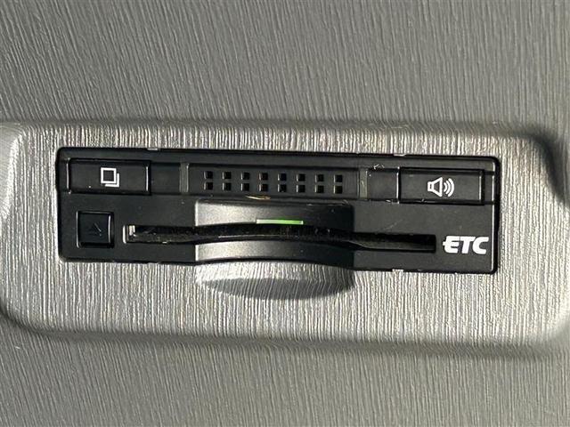 プリウスα S ワンオーナ スマキー 盗難防止システム 整備記録簿 パワーウィンドウ ESC 運転席エアバッグ サイドカーテンエアバック デュアルエアバック ETC車載器 キーレスエントリー オートエアコン アルミ(24枚目)