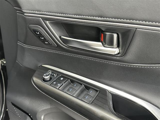 ハリアー Ｚ　レザーパッケージ　スマキ　エアロ　追突防止　フルセグテレビ　バックモニター　本革シート　アルミ　横滑り防止機能　Ｐシート　整備記録簿　オートクルーズコントロール　ＡＵＸ　ＬＥＤヘッドライト　盗難防止システム　エアコン（7枚目）