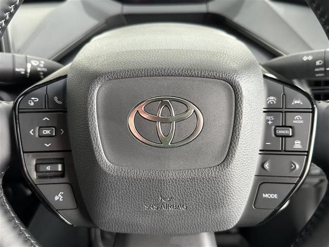 プリウス Ｚ　リアカメラ　プリクラッシュ　ＰＷシート　１オーナ　エアロ　メモリナビ　ＡＣ１００Ｖ電源　ＬＥＤランプ　ナビ・ＴＶ　オートクルーズ　アルミホイール　ＡＣ　運転席エアバッグ　横滑り防止装置　ＥＴＣ付（12枚目）