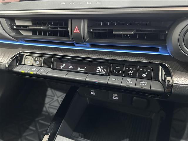 プリウス Ｚ　リアカメラ　プリクラッシュ　ＰＷシート　１オーナ　エアロ　メモリナビ　ＡＣ１００Ｖ電源　ＬＥＤランプ　ナビ・ＴＶ　オートクルーズ　アルミホイール　ＡＣ　運転席エアバッグ　横滑り防止装置　ＥＴＣ付（18枚目）