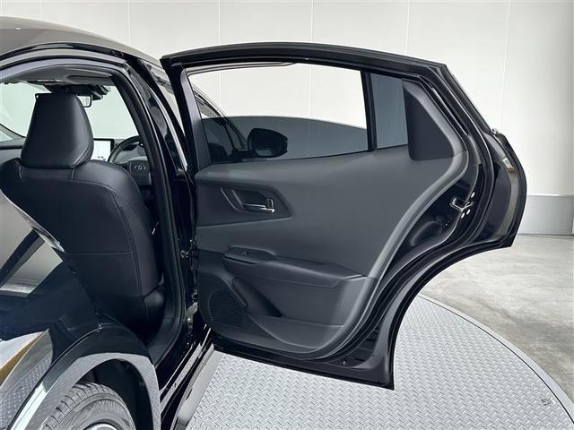 プリウス Ｚ　リアカメラ　プリクラッシュ　ＰＷシート　１オーナ　エアロ　メモリナビ　ＡＣ１００Ｖ電源　ＬＥＤランプ　ナビ・ＴＶ　オートクルーズ　アルミホイール　ＡＣ　運転席エアバッグ　横滑り防止装置　ＥＴＣ付（29枚目）