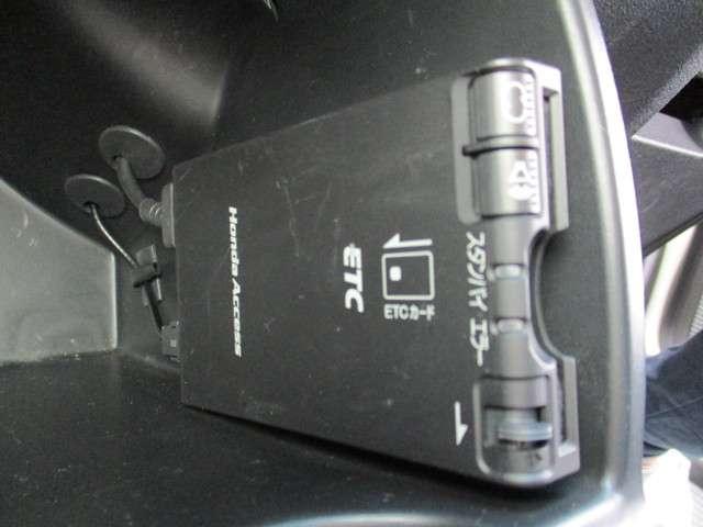 G ジャストセレクション メモリーナビ・ETC ワンセグTV 両側スライド・片側電動 スマートキー 盗難防止システム ウォークスルー 記録簿 HIDヘッドライト 3列シート CD 横滑り防止装置 DVD再生(4枚目)