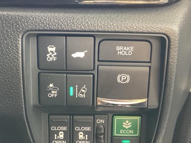オデッセイハイブリッド ｅ：ＨＥＶアブソルート・ＥＸ　Ｂｌｕｅｔｏｏｔｈ・純正ナビ・マルチビューカメラ・ＥＴＣ２．０・ＶＳＡ・カーテンエアバック・パワーテールゲート・パワーシート・シートヒーター・プレミアムクレードルシート・ＨＤＭＩ・ブレーキホールド（20枚目）