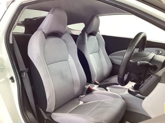 ＣＲ－Ｚ α　６Ｍ／Ｔ・オーディオレス・ＥＴＣ・盗難防止装置・禁煙車・ワンオーナー・ＶＳＡ・Ｗエアバック・ＨＩＤヘッドライト・オートＡ／Ｃ・フォグライト・クルーズコントロール・取扱説明書・記録簿・スペアキー（7枚目）