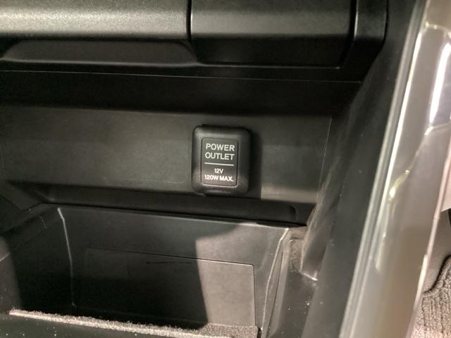 ＣＲ－Ｚ α　６Ｍ／Ｔ・オーディオレス・ＥＴＣ・盗難防止装置・禁煙車・ワンオーナー・ＶＳＡ・Ｗエアバック・ＨＩＤヘッドライト・オートＡ／Ｃ・フォグライト・クルーズコントロール・取扱説明書・記録簿・スペアキー（11枚目）