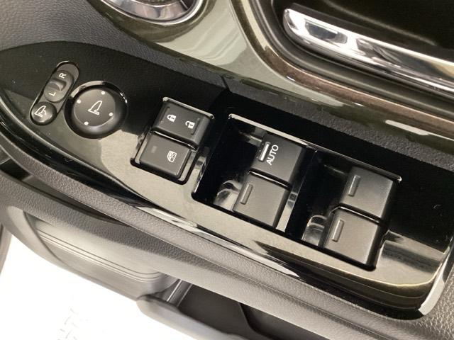 N-BOXカスタム G・EXホンダセンシング Bluetooth・純正ナビ・リアカメラ・ETC・ドラレコ・禁煙車・ワンオーナー・VSA・カーテンエアバック・両側電動スライドドア・オートA/C・LEDヘッドライト・取扱説明書・記録簿・スペアキー(25枚目)