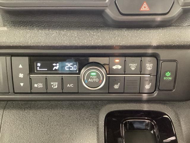 Ｎ－ＢＯＸカスタム ターボコーディネートスタイル　当社デモカー・Ｂｌｕｅｔｏｏｔｈ・純正ナビ・リアカメラ・ＥＴＣ２．０・前後ドラレコ・禁煙車・ＶＳＡ・カーテンエアバック・両側電動スライドドア・シートヒーター・オートＡ／Ｃ・取扱説明書・記録簿（13枚目）
