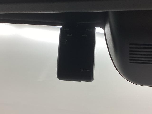 Ｎ－ＢＯＸカスタム コーディネートスタイル　当社デモカー・Ｂｌｕｅｔｏｏｔｈ・純正ナビ・リアカメラ・リヤ席モニター・ＥＴＣ・前後ドラレコ・禁煙車・ＶＳＡ・カーテンエアバック・ブレーキホールド・大型ルーフコンソール・シートヒーター・取扱説明書（23枚目）
