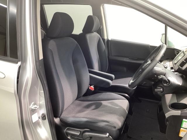 フリードハイブリッド ジャストセレクション　Ｂｌｕｅｔｏｏｔｈ・社外メモリーナビ・リアカメラ・ＥＴＣ・禁煙車・ＶＳＡ・ＳＲＳエアバック・クルーズコントロール・ＨＩＤヘッドライト・オートＡ／Ｃ・左側電動スライドドア・スマートキー・取扱説明書（6枚目）