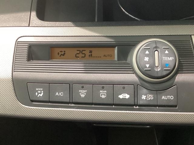 フリードハイブリッド ジャストセレクション　Ｂｌｕｅｔｏｏｔｈ・社外メモリーナビ・リアカメラ・ＥＴＣ・禁煙車・ＶＳＡ・ＳＲＳエアバック・クルーズコントロール・ＨＩＤヘッドライト・オートＡ／Ｃ・左側電動スライドドア・スマートキー・取扱説明書（12枚目）