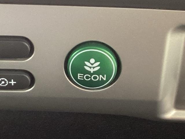 フリードハイブリッド ジャストセレクション　Ｂｌｕｅｔｏｏｔｈ・社外メモリーナビ・リアカメラ・ＥＴＣ・禁煙車・ＶＳＡ・ＳＲＳエアバック・クルーズコントロール・ＨＩＤヘッドライト・オートＡ／Ｃ・左側電動スライドドア・スマートキー・取扱説明書（17枚目）