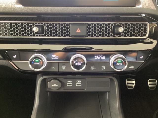 シビック LX 6M/T・Bluetooth・CONNECTディスプレイ・リアカメラ・ETC2.0・前後ドラレコ・禁煙車・ワンオーナー・VSA・カーテンエアバック・シートヒーター・電子パーキング・ブレーキホールド(12枚目)