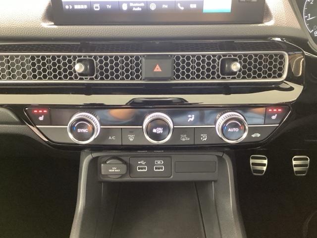 シビック LX 6M/T・Bluetooth・CONNECTディスプレイ・リアカメラ・ETC2.0・前後ドラレコ・禁煙車・ワンオーナー・VSA・カーテンエアバック・シートヒーター・電子パーキング・ブレーキホールド(13枚目)