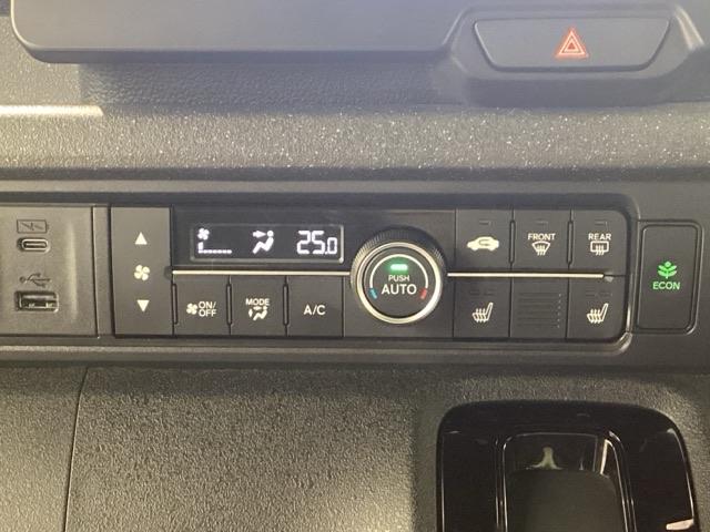 Ｎ－ＢＯＸカスタム ベースグレード　当社デモカー・Ｂｌｕｅｔｏｏｔｈ・純正ナビ・リアカメラ・ＥＴＣ２．０・前後ドラレコ・禁煙車・ＶＳＡ・カーテンエアバック・シートヒーター・電子パーキング・ブレーキホールド・パーキングセンサー・取扱説明書（12枚目）