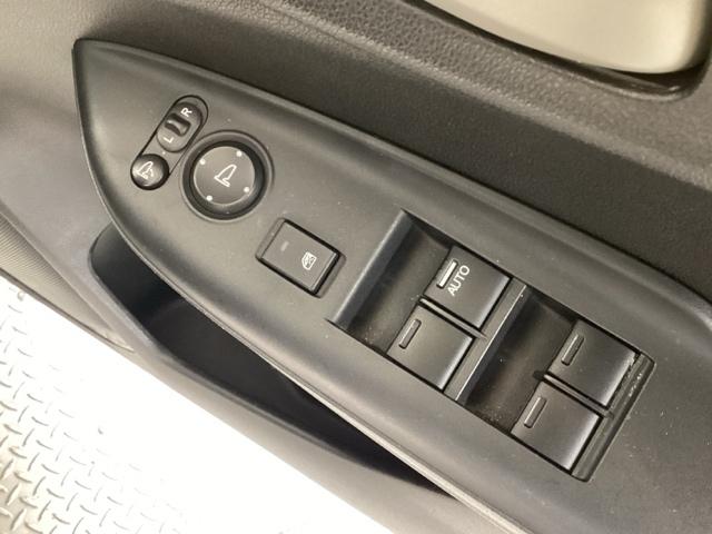 フィット 13G・Lパッケージ Bluetooth・純正ナビ・リアカメラ・ETC・禁煙車・ワンオーナー・安心パッケージ・VSA・サイドカーテンエアバック・HIDヘッドライト・オートA/C・クルーズコントロール・取扱説明書・記録簿(19枚目)