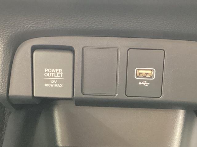 フィット ｅ：ＨＥＶホーム　当社デモカー・Ｂｌｕｅｔｏｏｔｈ・純正ナビ・リアカメラ・ＥＴＣ２．０・前後ドラレコ・・禁煙車・ワンオーナー・ＶＳＡ・サイドカーテンエアバック・電子パーキング・ブレーキホールド・ドアバイザー・スペアキー（14枚目）