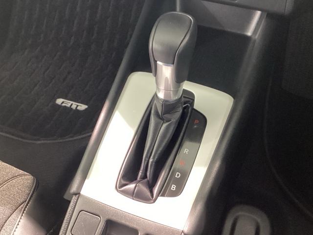 フィット ｅ：ＨＥＶホーム　当社デモカー・Ｂｌｕｅｔｏｏｔｈ・純正ナビ・リアカメラ・ＥＴＣ２．０・前後ドラレコ・・禁煙車・ワンオーナー・ＶＳＡ・サイドカーテンエアバック・電子パーキング・ブレーキホールド・ドアバイザー・スペアキー（15枚目）