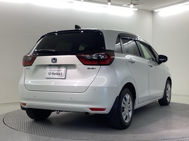 フィット ｅ：ＨＥＶホーム　当社デモカー・Ｂｌｕｅｔｏｏｔｈ・純正ナビ・リアカメラ・ＥＴＣ２．０・前後ドラレコ・・禁煙車・ワンオーナー・ＶＳＡ・サイドカーテンエアバック・電子パーキング・ブレーキホールド・ドアバイザー・スペアキー（35枚目）