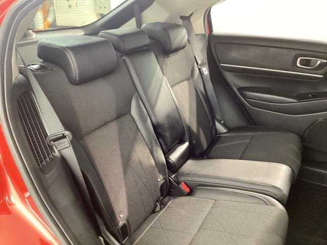 ヴェゼル e:HEVZ Bluetooth・純正ナビ・リアカメラ・ETC・前後ドラレコ・禁煙車・ワンオーナー・VSA・サイドカーテンエアバック・電子パーキング・ブレーキホールド・シートヒーター・パワーテールゲート・取扱説明書(8枚目)