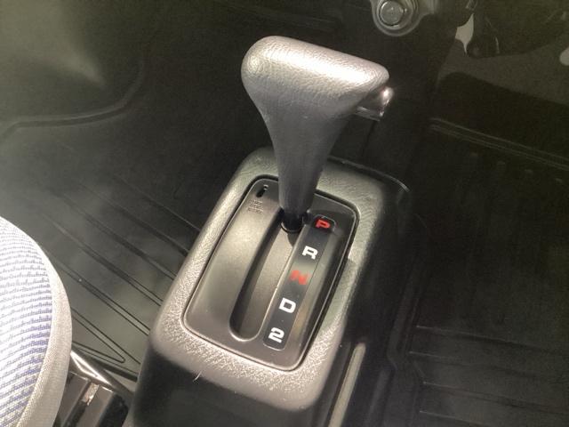 アクティバン SDX AM/FMチューナー・キーレスエントリー・SRSエアバック・エアコン・パワステ・箱バン・禁煙車・ワンオーナー・ドアバイザー・ドリンクホルダー・取扱説明書・記録簿・スペアキー(13枚目)