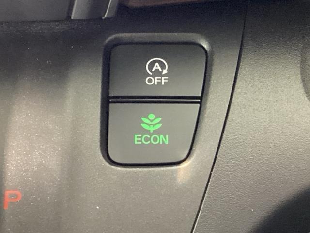 フリード クロスター・ホンダセンシング　Ｂｌｕｅｔｏｏｔｈ・純正ナビ・リアカメラ・ＥＴＣ２．０・前後ドラレコ・禁煙車・ワンオーナー・ＶＳＡ・サイドカーテンエアバック・両側電動スライドドア・シートヒーター・パーキングセンサー・オートＡ／Ｃ（16枚目）