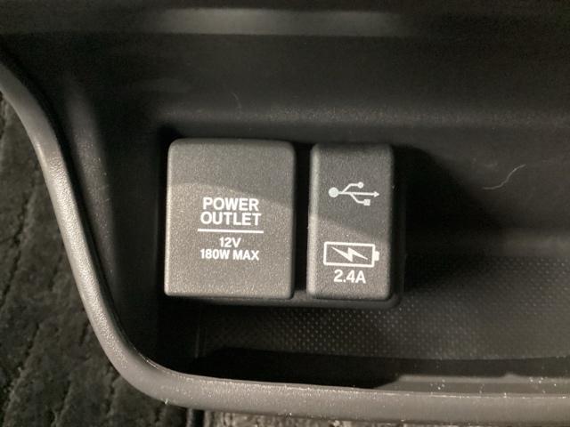 フリード クロスター・ホンダセンシング　Ｂｌｕｅｔｏｏｔｈ・純正ナビ・リアカメラ・ＥＴＣ２．０・前後ドラレコ・禁煙車・ワンオーナー・ＶＳＡ・サイドカーテンエアバック・両側電動スライドドア・シートヒーター・パーキングセンサー・オートＡ／Ｃ（17枚目）