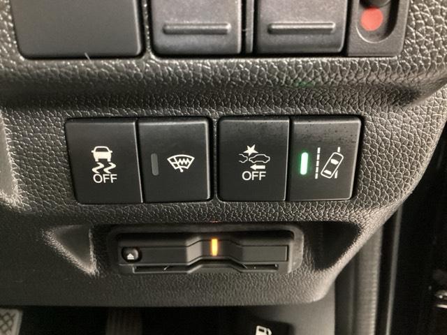 フリード クロスター・ホンダセンシング　Ｂｌｕｅｔｏｏｔｈ・純正ナビ・リアカメラ・ＥＴＣ２．０・前後ドラレコ・禁煙車・ワンオーナー・ＶＳＡ・サイドカーテンエアバック・両側電動スライドドア・シートヒーター・パーキングセンサー・オートＡ／Ｃ（21枚目）