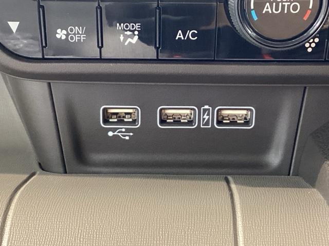 Ｎ－ＷＧＮ Ｌホンダセンシング　２トーン・Ｂｌｕｅｔｏｏｔｈ・純正ナビ・リアカメラ・ＥＴＣ・禁煙車・ワンオーナー・ＶＳＡ・ＳＲＳエアバック・電子パーキング・ブレーキホールド・パーキングセンサー・シートヒーター・ＬＥＤヘッドライト（14枚目）