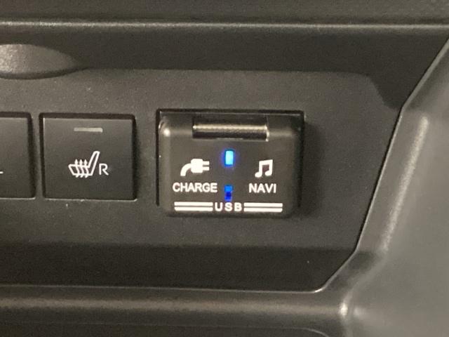 ロッキー プレミアムＧＨＥＶ　Ｂｌｕｅｔｏｏｔｈ・純正ナビ・リアカメラ・ＥＴＣ・ドラレコ・禁煙車・ワンオーナー・ＶＳＣＴＲＣ・ＳＲＳエアバック・アダプティブクルーズコントロール・シートヒーター・電子パーキング・ブレーキホールド（13枚目）