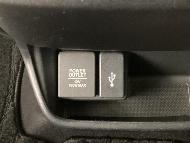 フリード Ｇ・ホンダセンシング　Ｂｌｕｅｔｏｏｔｈ・純正ナビ・リアカメラ・ＥＴＣ・前後ドラレコ・禁煙車・ワンオーナー・ＶＳＡ・ＳＲＳエアバック・両側電動スライドドア・シートヒーター・フロントガラス熱線・オートＡ／Ｃ・取扱説明書（17枚目）