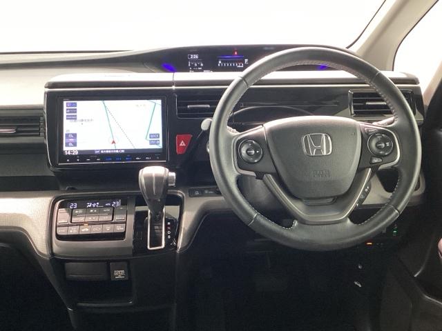 ステップワゴンスパーダ スパーダホンダセンシング Bluetooth・純正ナビ・リアカメラ・ETC・禁煙車・ワンオーナー・VSA・サイドカーテンエアバック・LEDヘッドライト・オートA/C・スマートキー・取扱説明書・記録簿・スペアキー(10枚目)