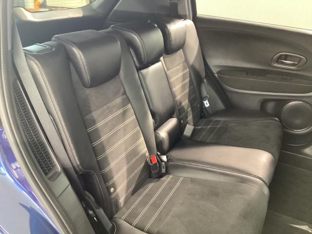 ヴェゼル ハイブリッドＲＳ・ホンダセンシング　Ｂｌｕｅｔｏｏｔｈ・純正ナビ・リアカメラ・ＥＴＣ・前後ドラレコ・禁煙車・ＶＳＡ・カーテンエアバック・電子パーキング・ブレーキホールド・シートヒーター・車両接近警報装置・オートＡ／Ｃ・取扱説明書・記録簿（8枚目）